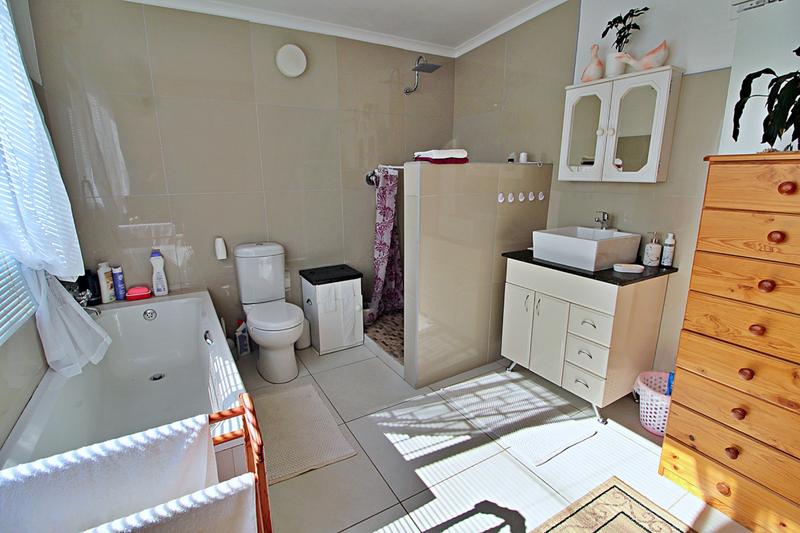 3 Bedroom Property for Sale in Groot Brakrivier Central Western Cape
